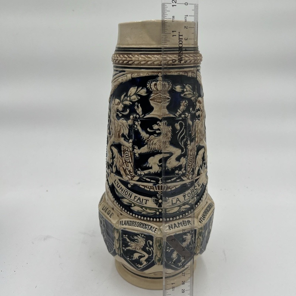 11.5" Vintage German Beer Stein With Luxembourg Coat Of Arms - Picture 2 of 8